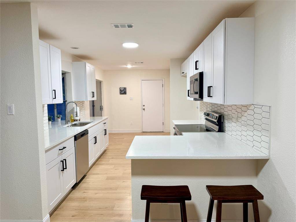 4243 Timberglen Road, Dallas, TX 75287