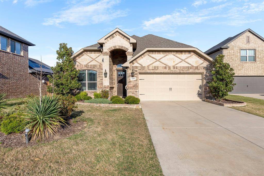 1209 Rushmore Drive, Burleson, TX 76028