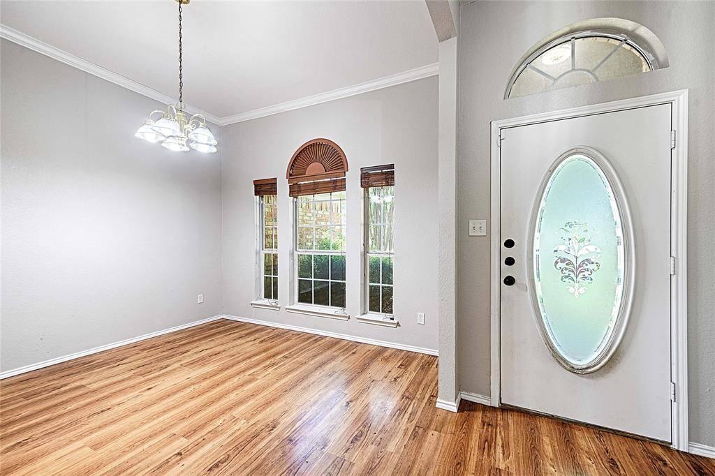 516 Chestnut Lane, Saginaw, TX 76179