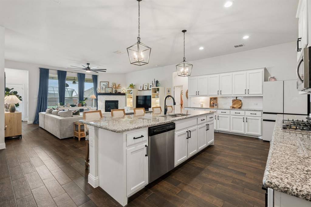 717 Brody Trail, Aledo, TX 76008