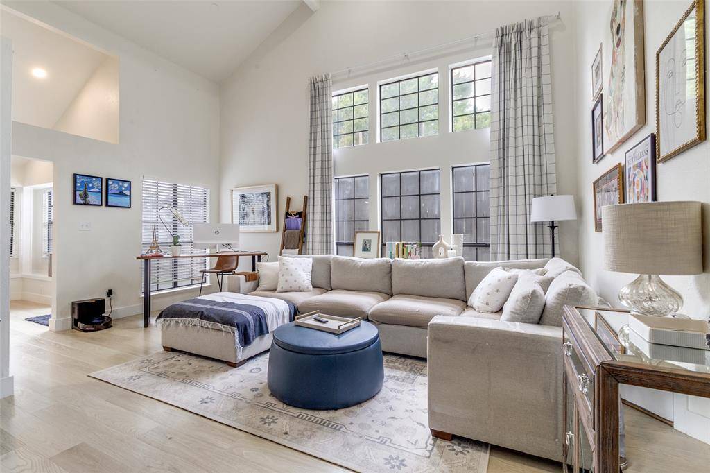 1417 Mccoy Street, Dallas, TX 75204