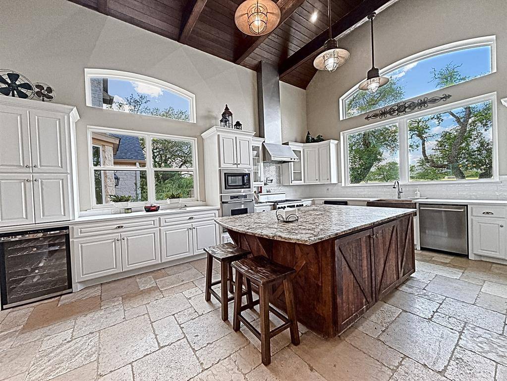 909 Higginbotham Lane, China Spring, TX 76633