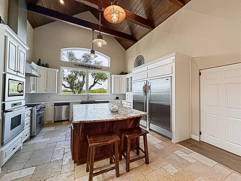 909 Higginbotham Lane, China Spring, TX 76633