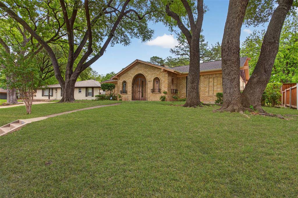 6010 Hunters View Lane, Dallas, TX 75232