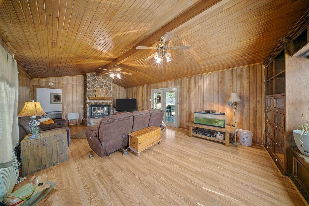 5101 Fm 55, Italy, TX 76651