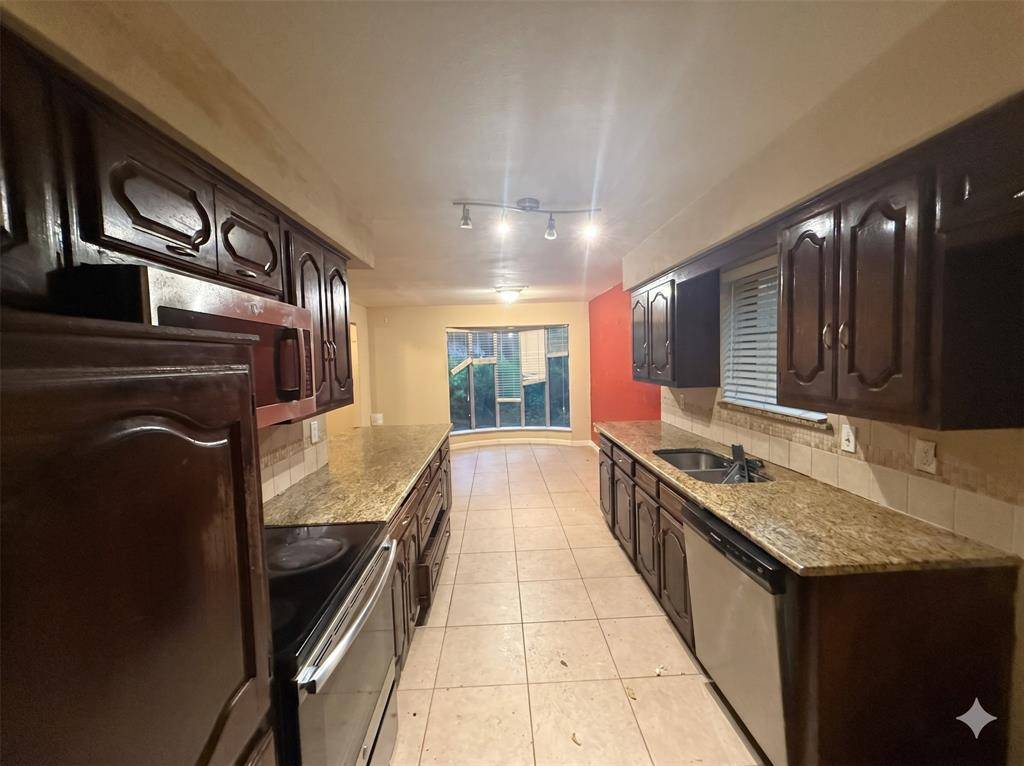 7018 Allview Lane, Dallas, TX 75227