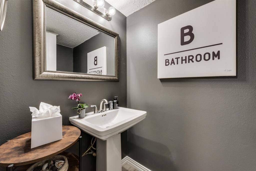 17920 Hillcrest Road, Dallas, TX 75252