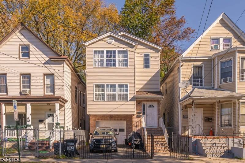 1073 Bond St, Elizabeth City, NJ 07201