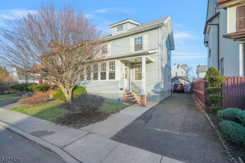 15 Donald Pl, Elizabeth City, NJ 07208