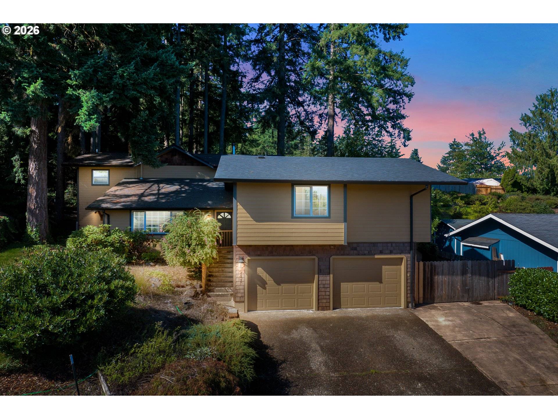 947 S R ST, Cottage Grove, OR 97424