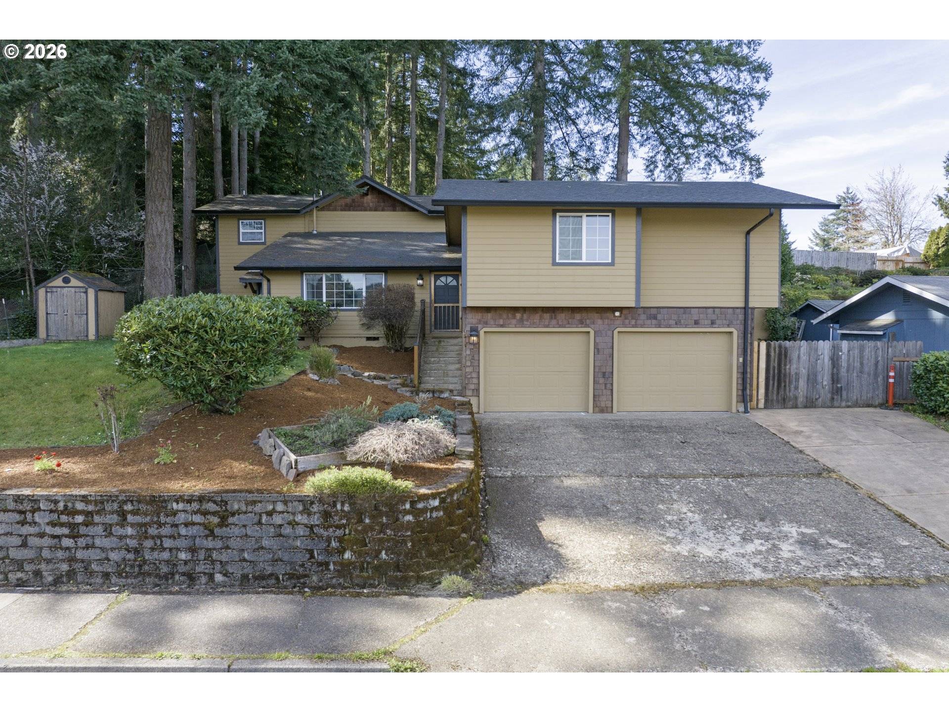 947 S R ST, Cottage Grove, OR 97424