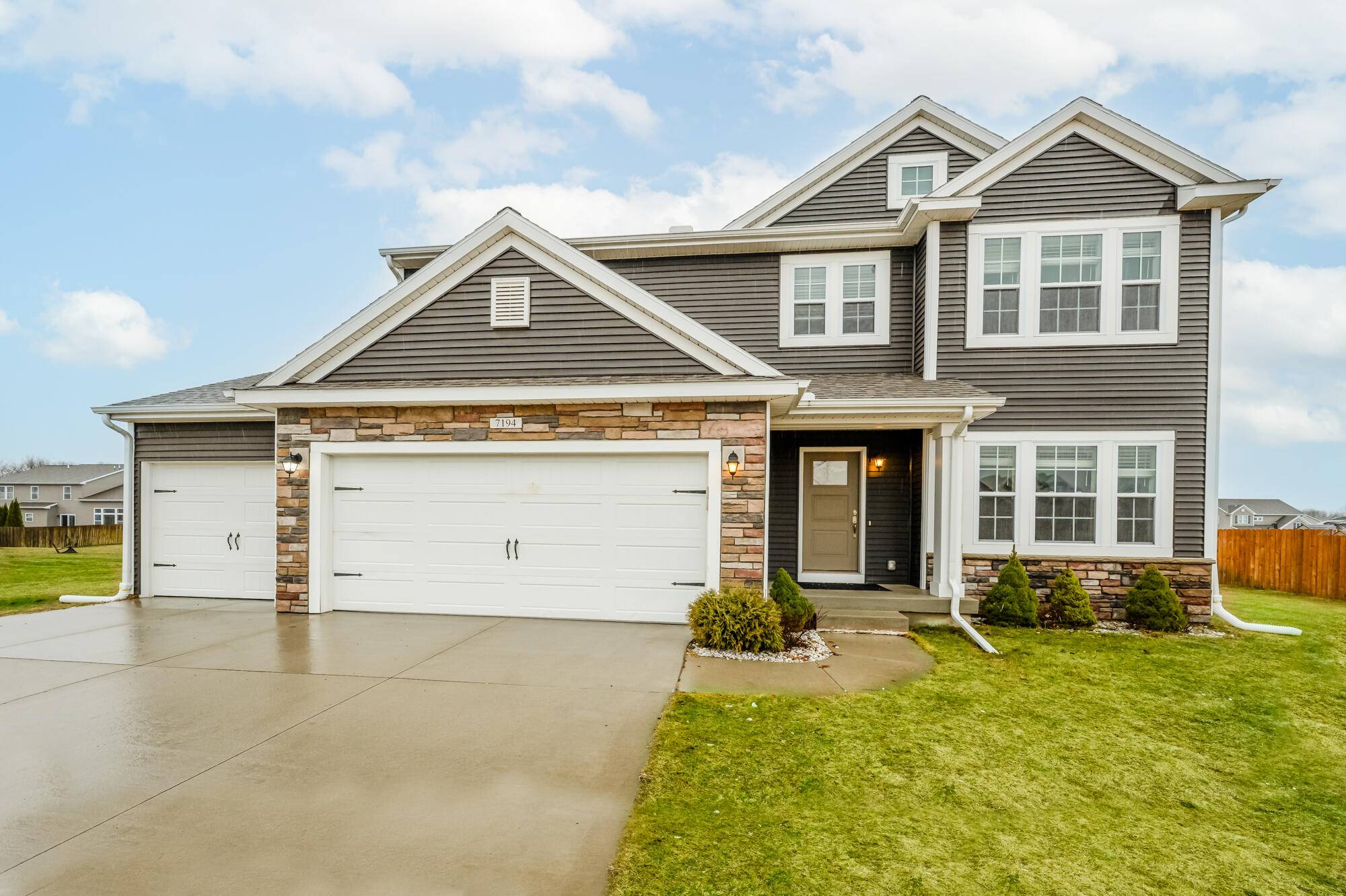 7194 Waltham DR, Texas Twp, MI 49009