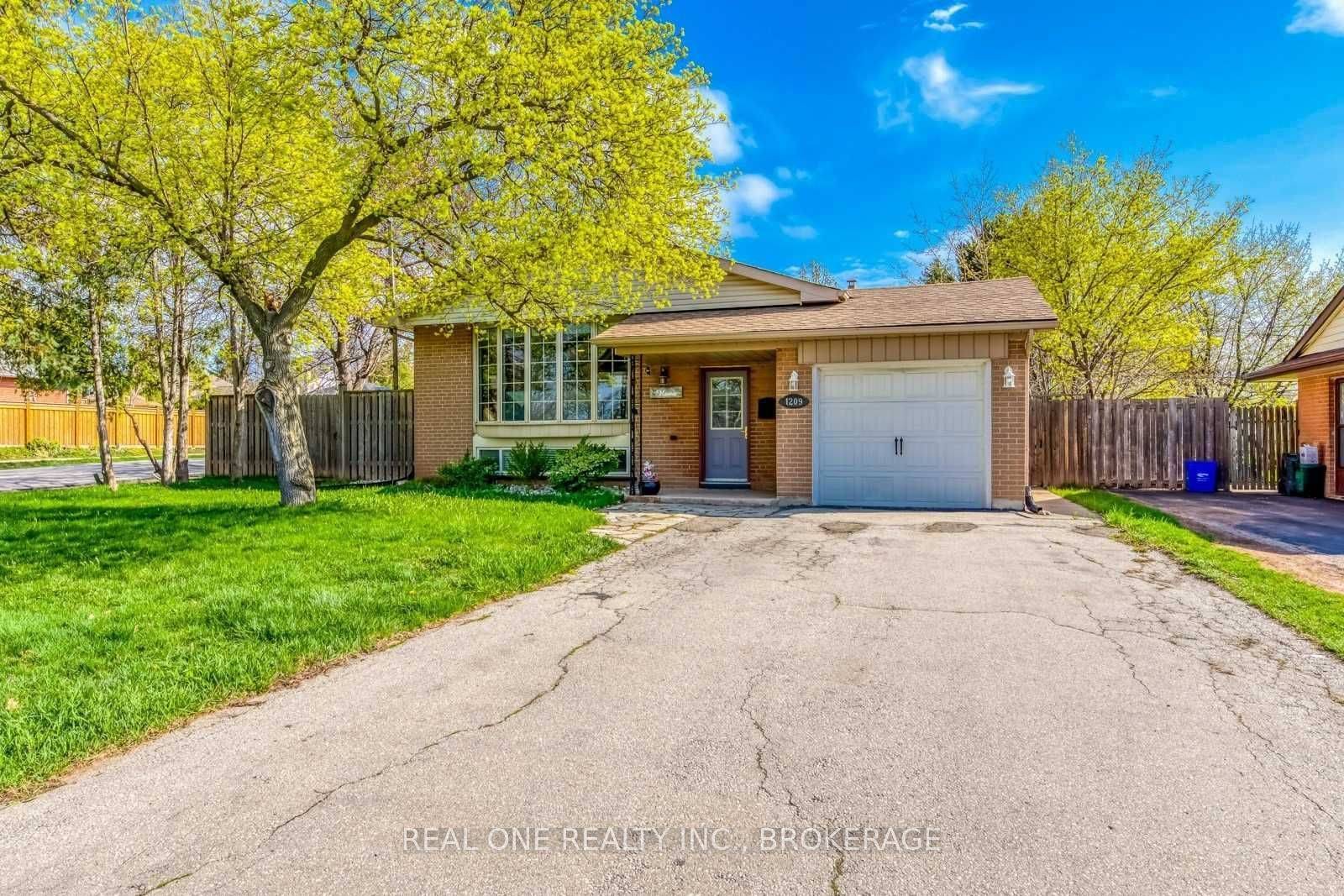 1209 Sixth Line #Lower, Oakville, ON L6H 1W8