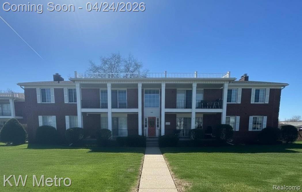 29603 Jefferson AVE #13, St. Clair Shores, MI 48082