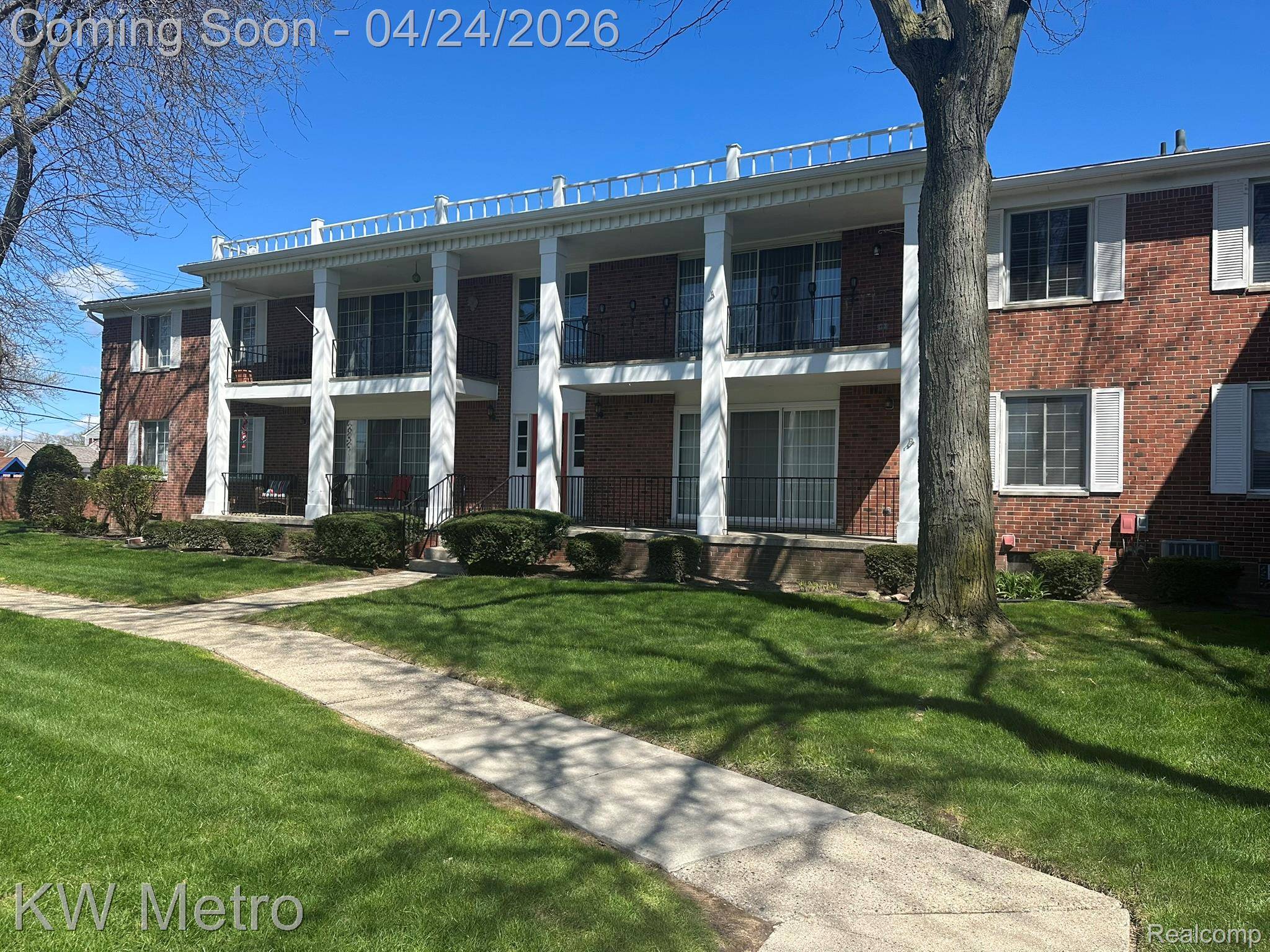 29603 Jefferson AVE #13, St. Clair Shores, MI 48082