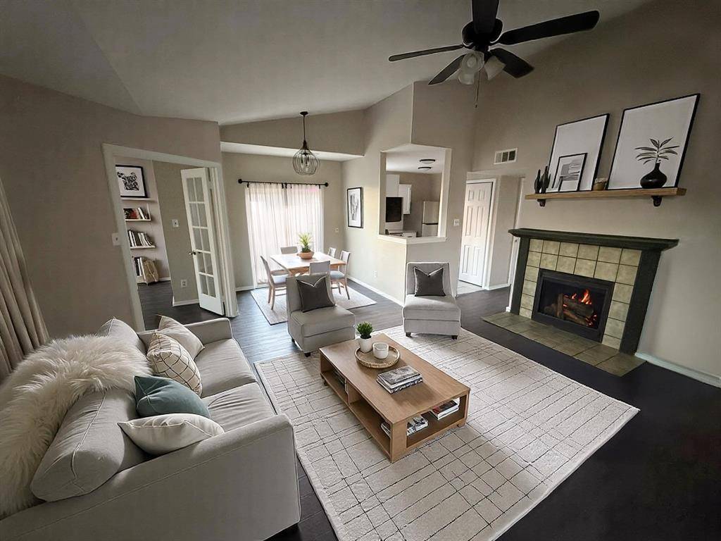 409-411 Dollins Street, Cedar Hill, TX 75104