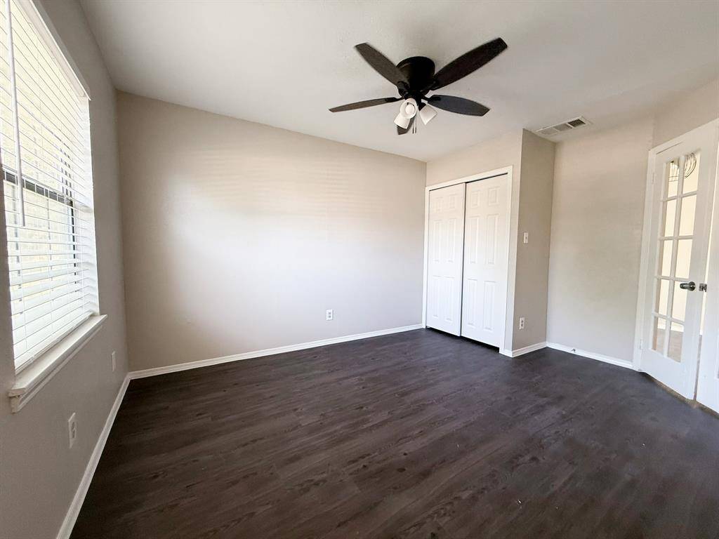 409-411 Dollins Street, Cedar Hill, TX 75104