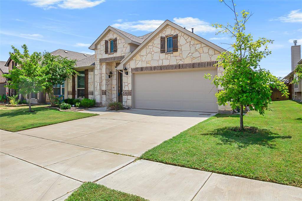 1132 Snowy Owl Drive, Alvarado, TX 76009