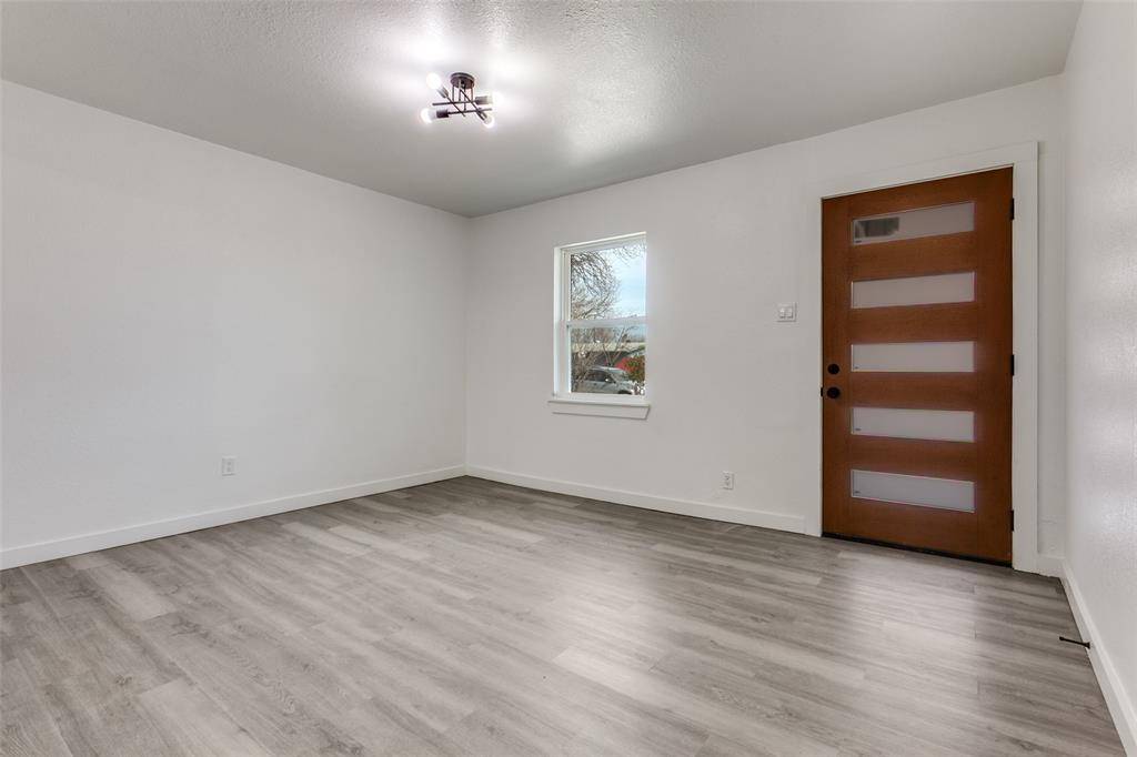 629 N 4th Street, Garland, TX 75040