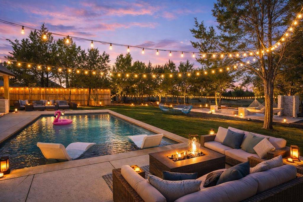 371 S Ring Road, Waxahachie, TX 75165