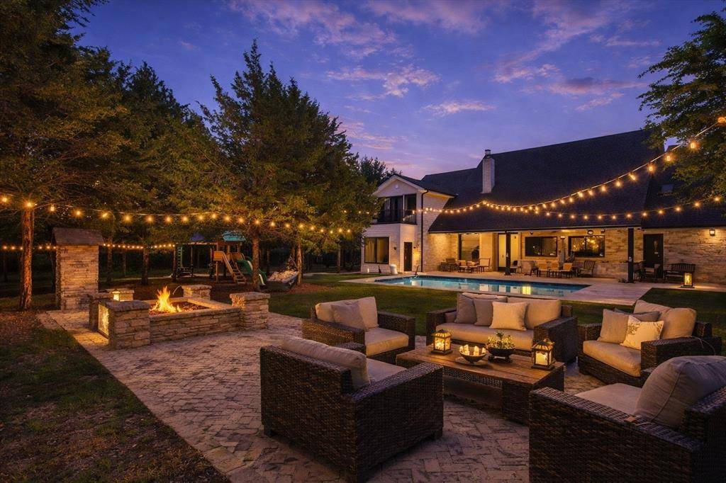 371 S Ring Road, Waxahachie, TX 75165