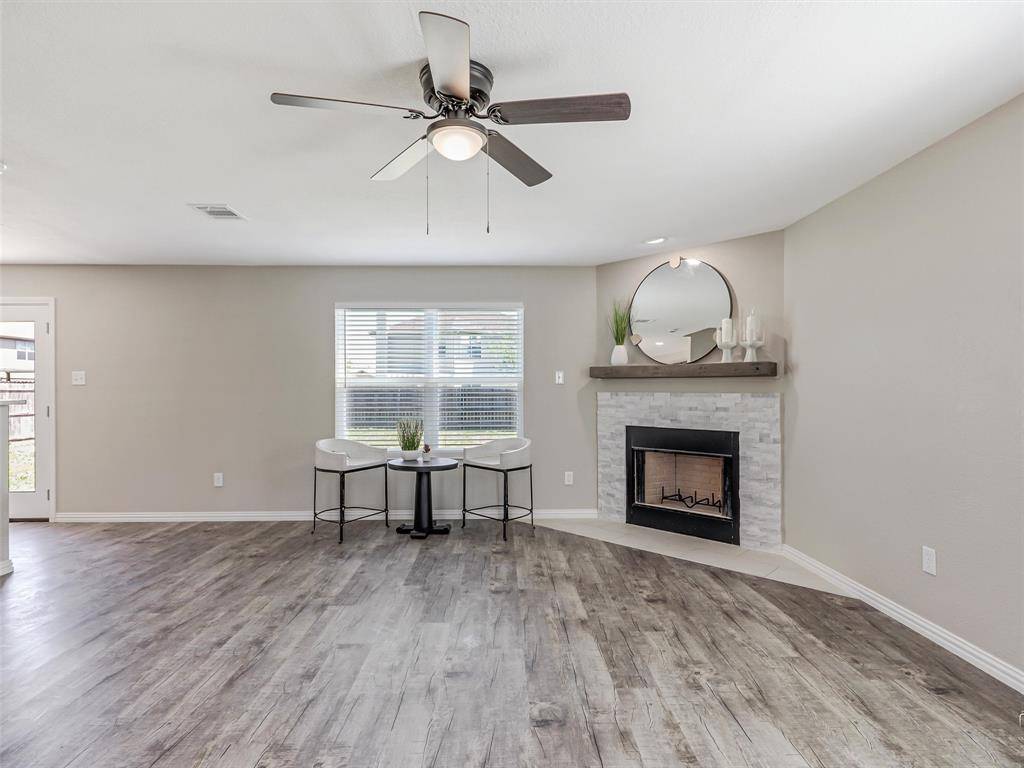 316 Spurlock Drive, Krum, TX 76249