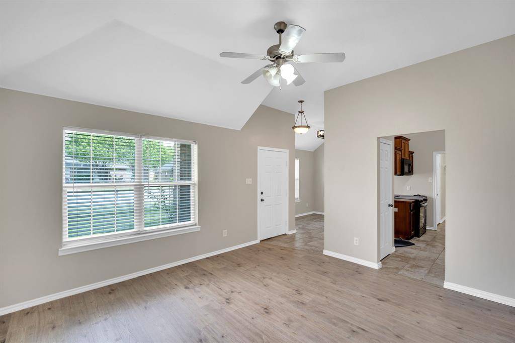 620 Jordan Lane, Waxahachie, TX 75165