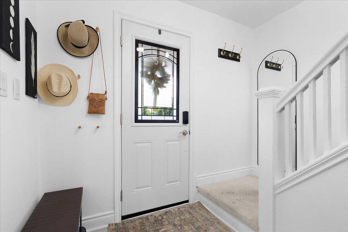 133 Frederick AVE, Hamilton, ON L8H 4L1