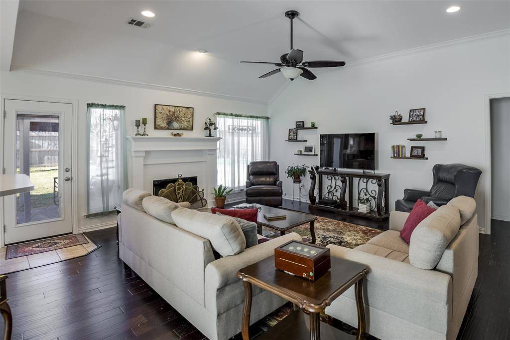 603 Columbia Avenue, Waxahachie, TX 75165