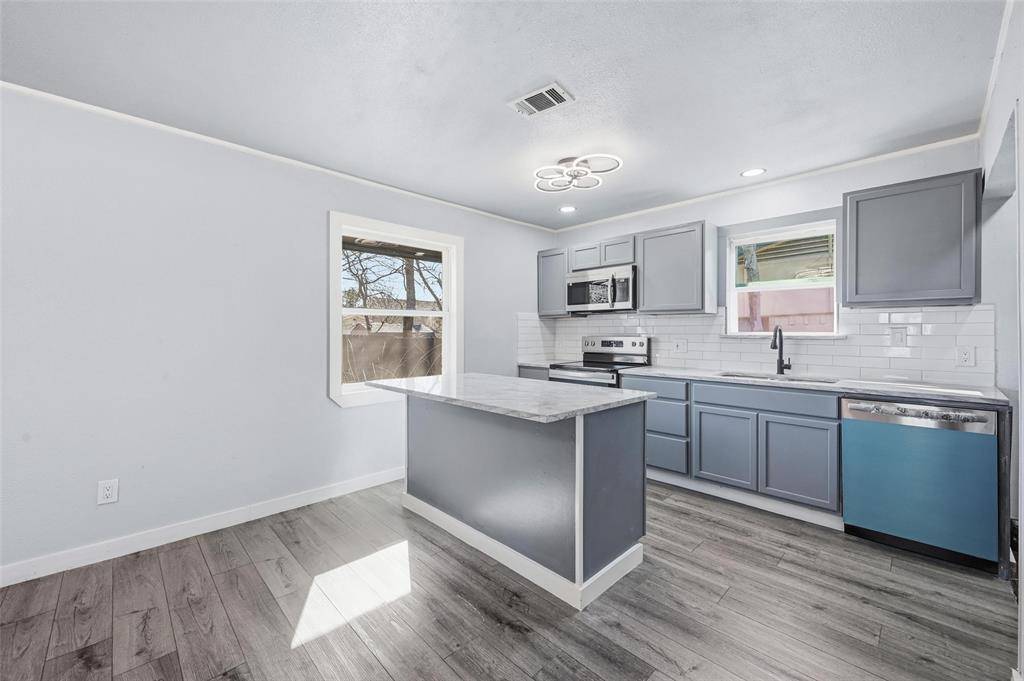 3922 Rainier Street, Irving, TX 75062