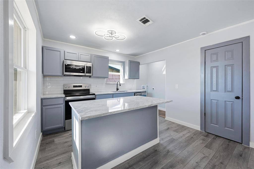 3922 Rainier Street, Irving, TX 75062