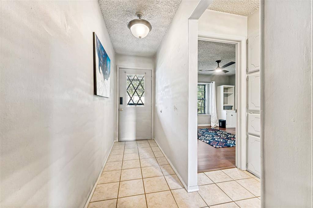 2204 Park Springs Court, Arlington, TX 76013