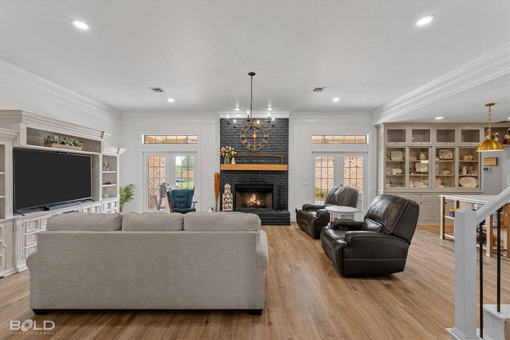 200 Colonel Burt Drive, Benton, LA 71006