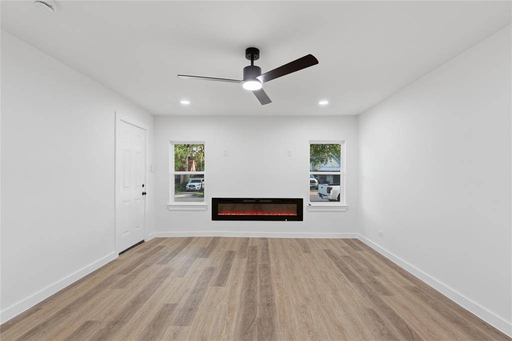 2607 Brandon Street, Dallas, TX 75211