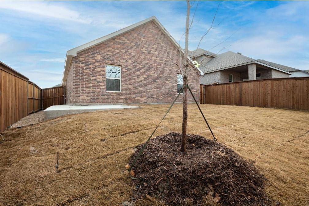 3936 Oak Creek Circle, Denison, TX 75020