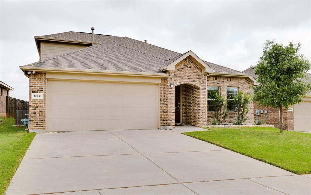 6108 Fall Creek Lane, Fort Worth, TX 76123