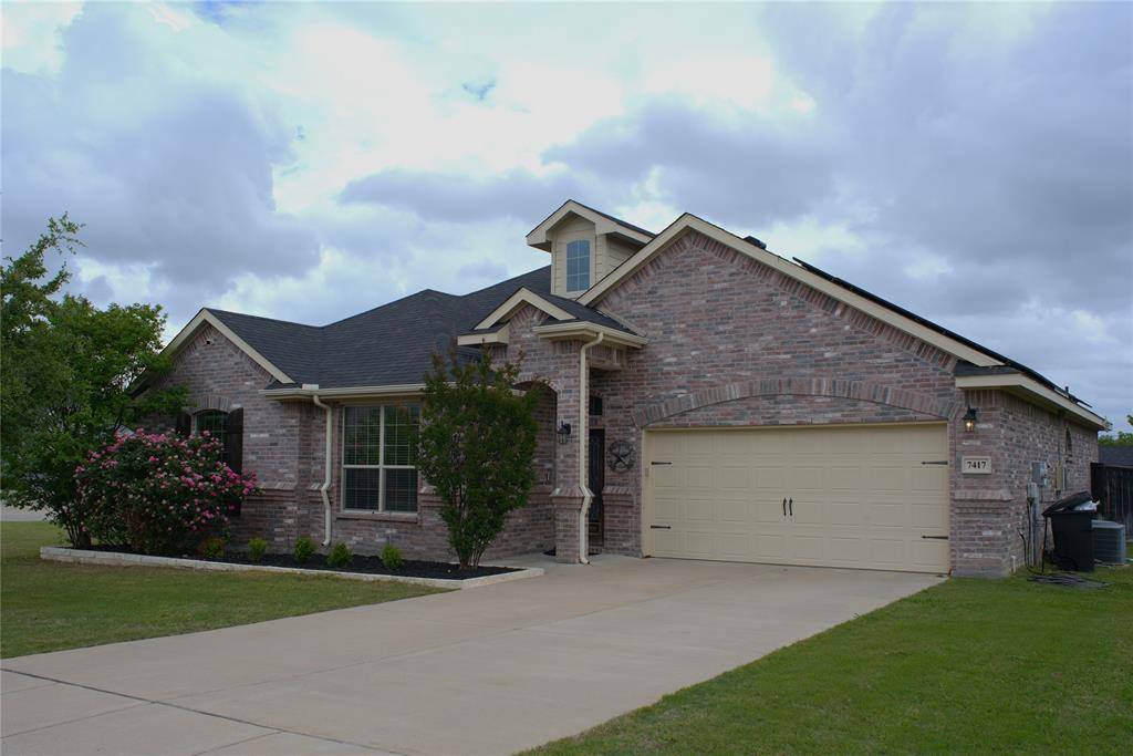 7417 Caladium Lane, Forest Hill, TX 76140