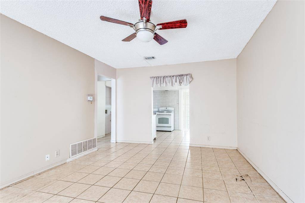 718 Susan Drive, Arlington, TX 76010