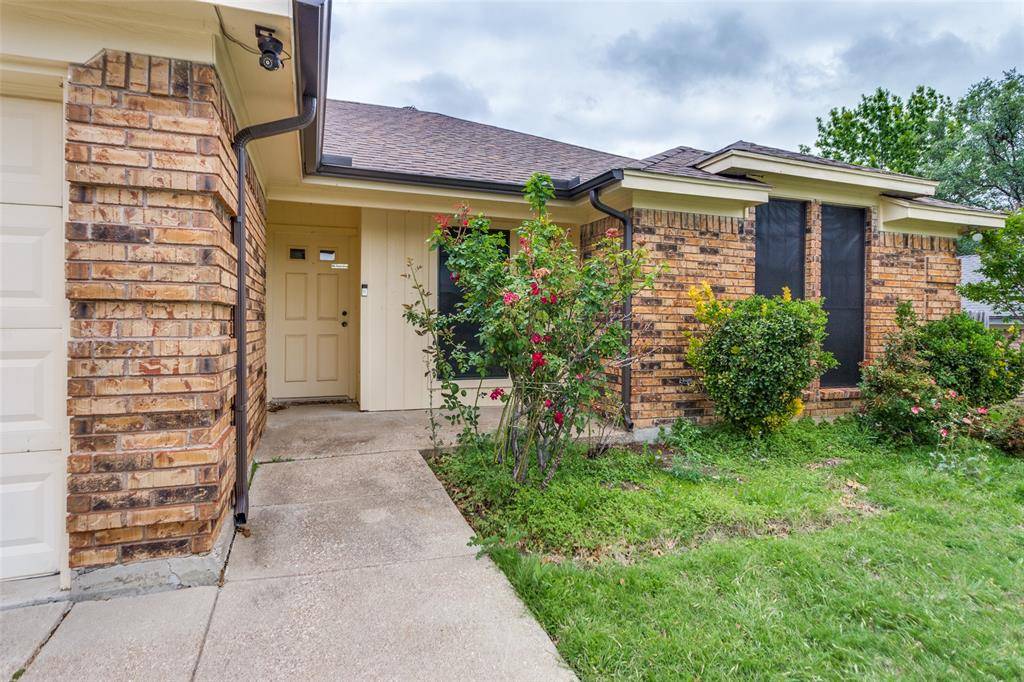10813 Tall Oak Drive, Fort Worth, TX 76108