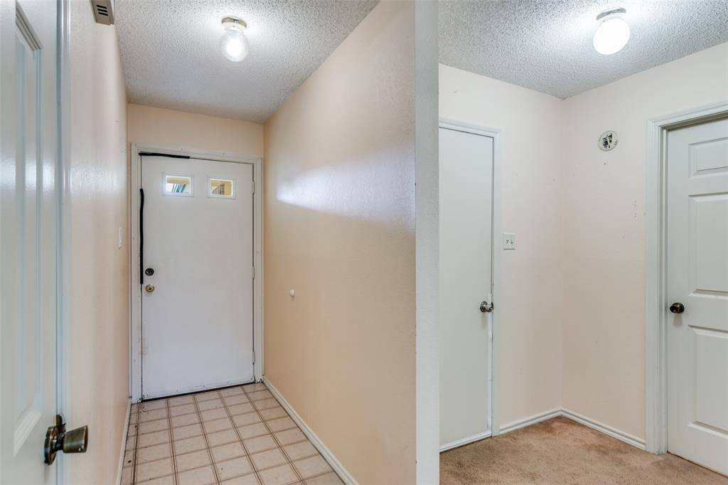 10813 Tall Oak Drive, Fort Worth, TX 76108