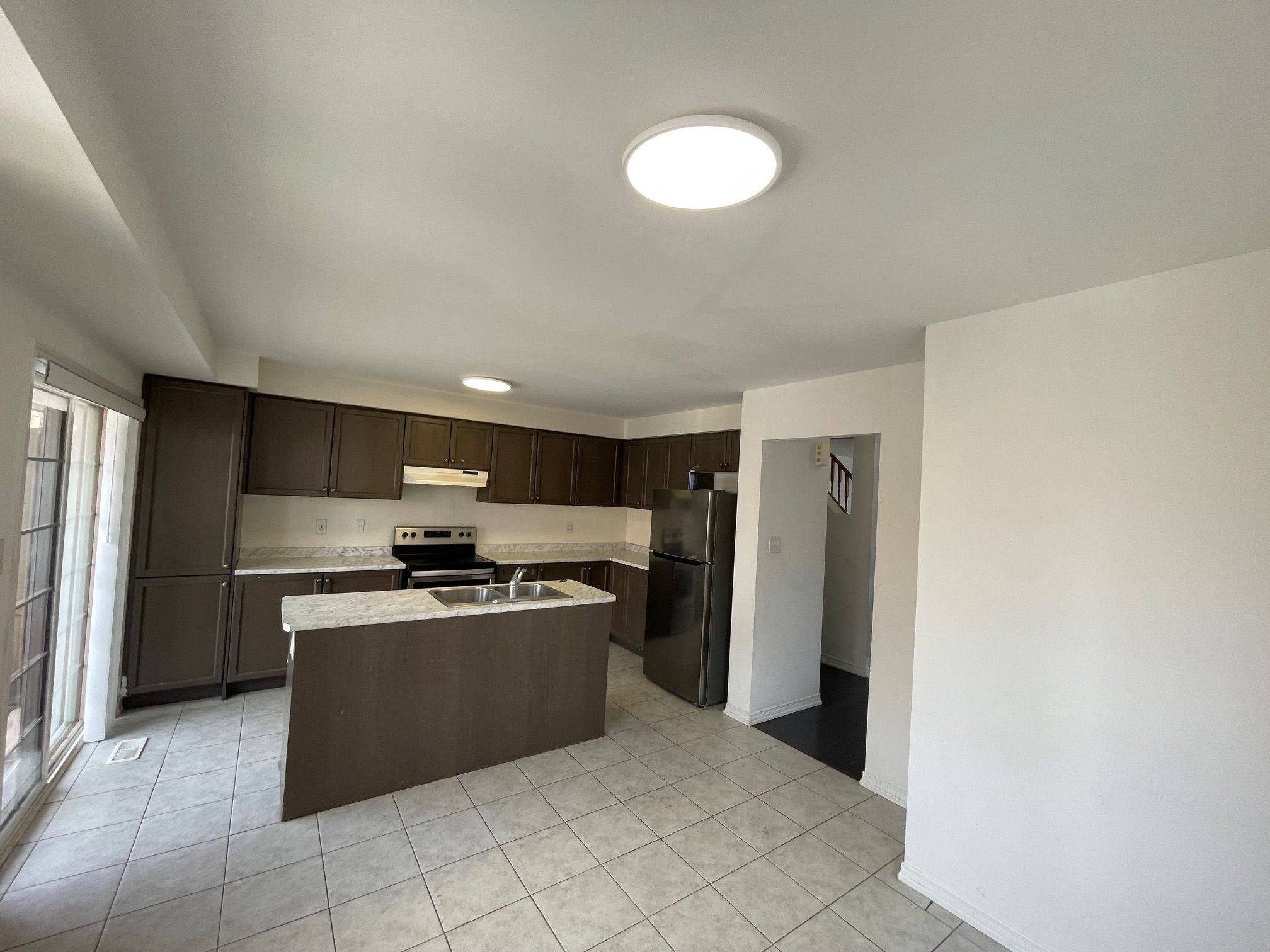 92 Ainley RD, Ajax, ON L1Z 0S9