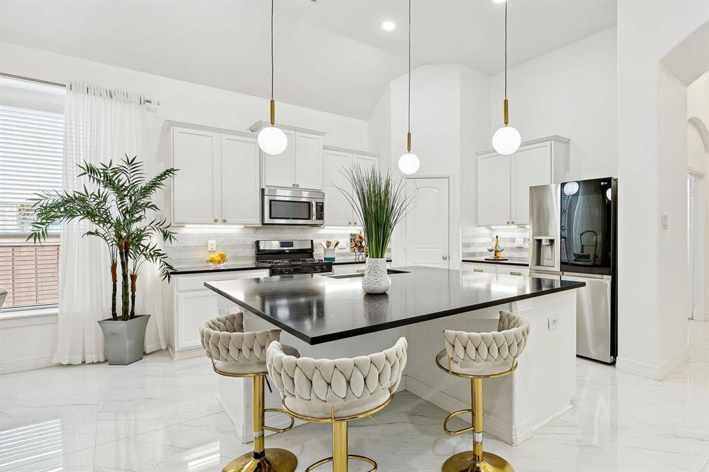 2801 White Rock Creek Drive, Mckinney, TX 75072