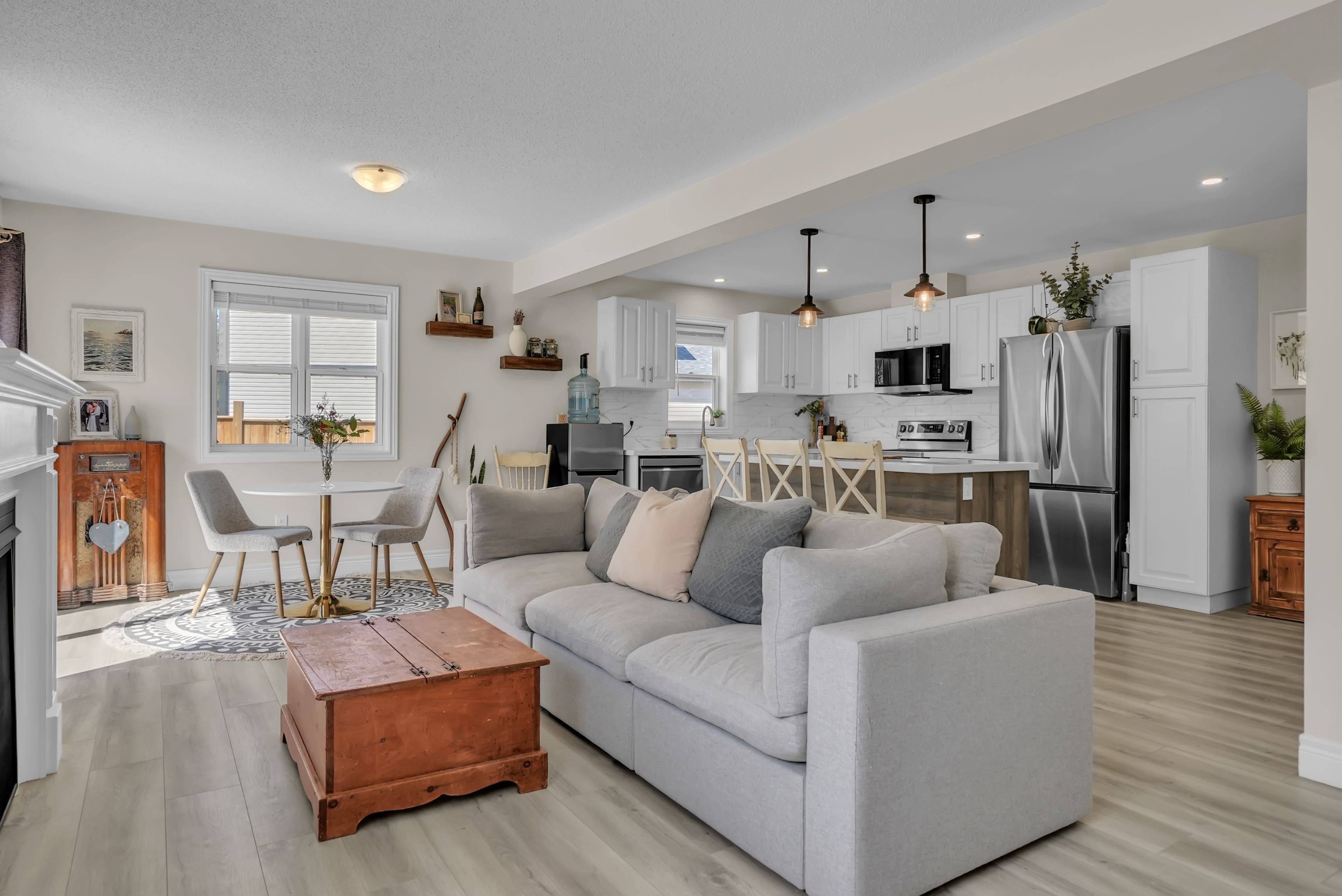 33 Whitehorn Park RD W, Bracebridge, ON P1L 1W9