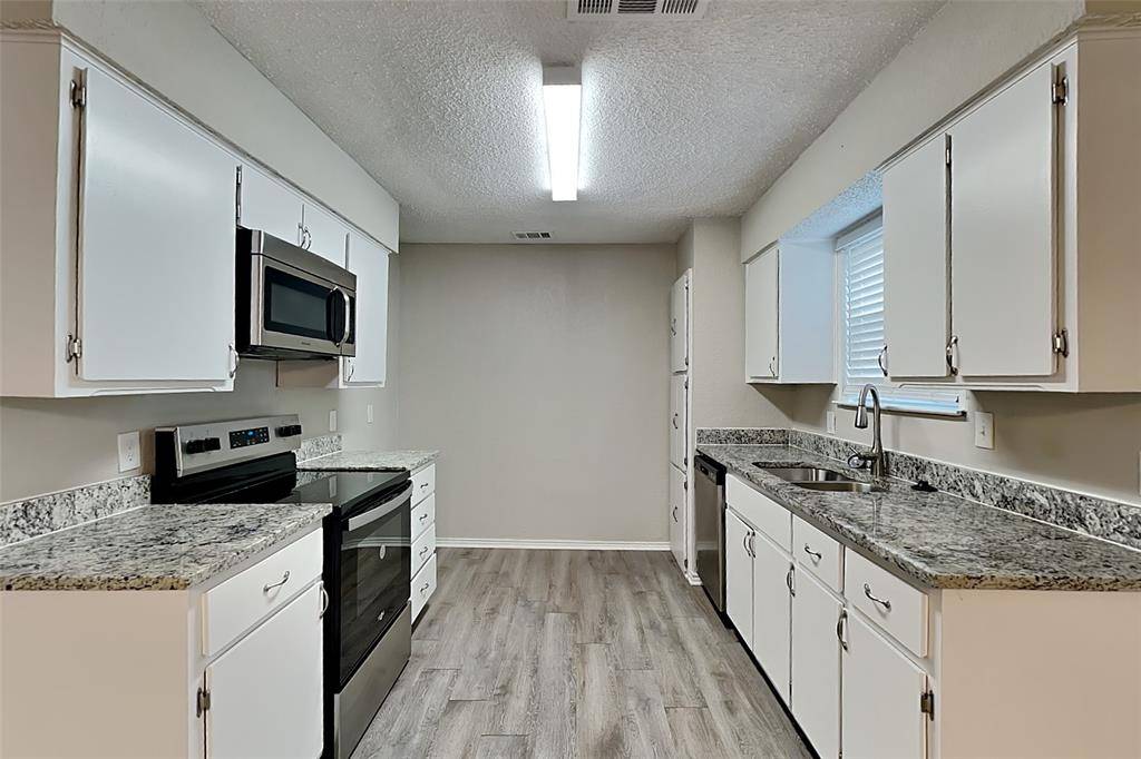 5910 Cameron Drive, Arlington, TX 76017