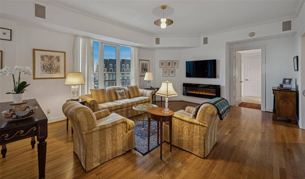 3401 Lee Parkway #2106, Dallas, TX 75219