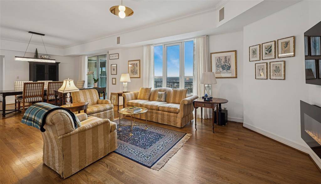 3401 Lee Parkway #2106, Dallas, TX 75219