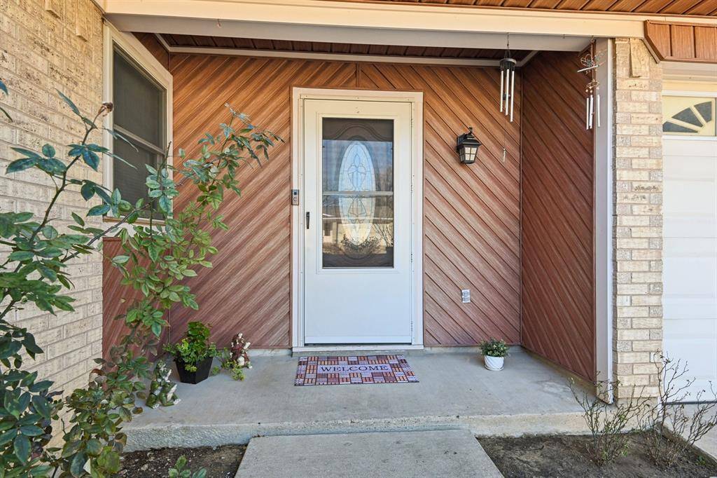 2106 Avalon Lane, Arlington, TX 76014