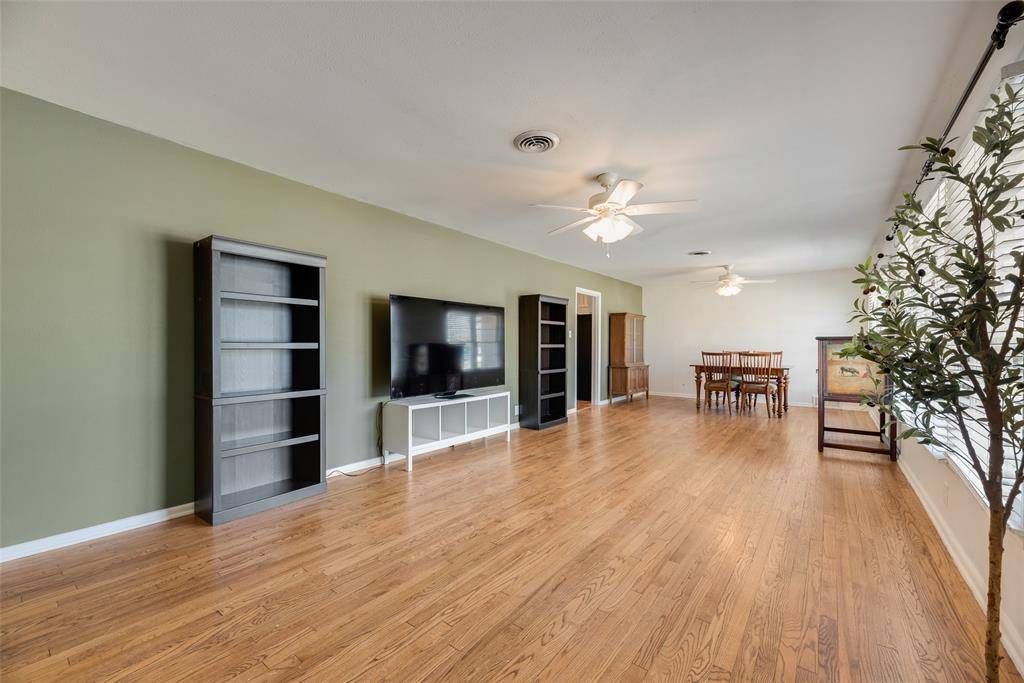 1610 Laurelwood Drive, Denton, TX 76209