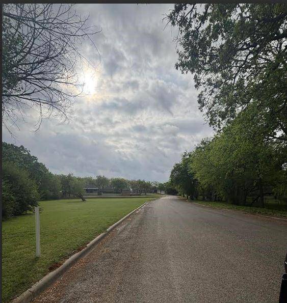 6 Creekwood Trail, Bowie, TX 76230