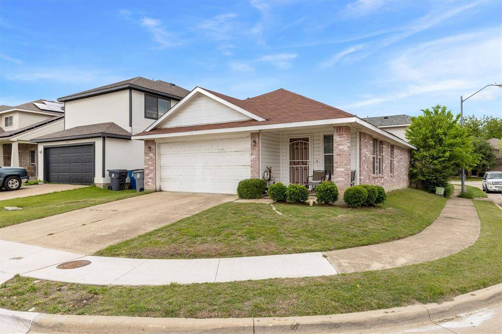 210 Cliff Heights Circle, Dallas, TX 75241